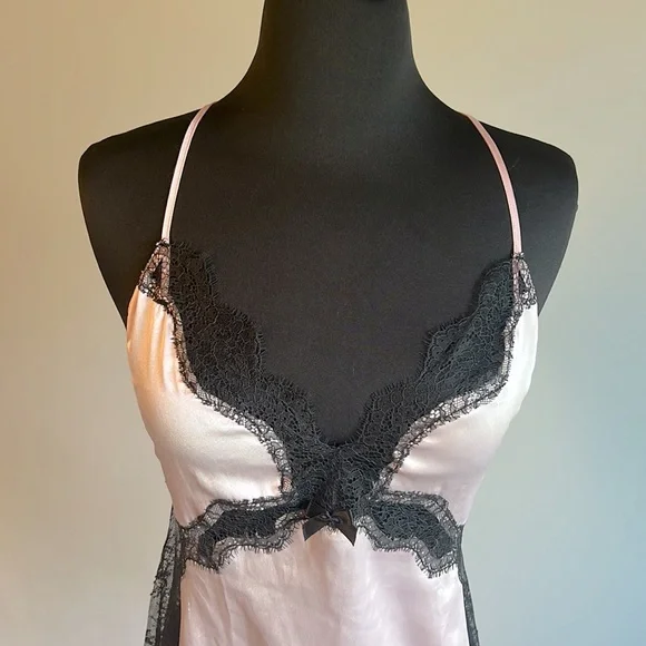 Victoria’s Secret lingerie - Picture 1 of 6